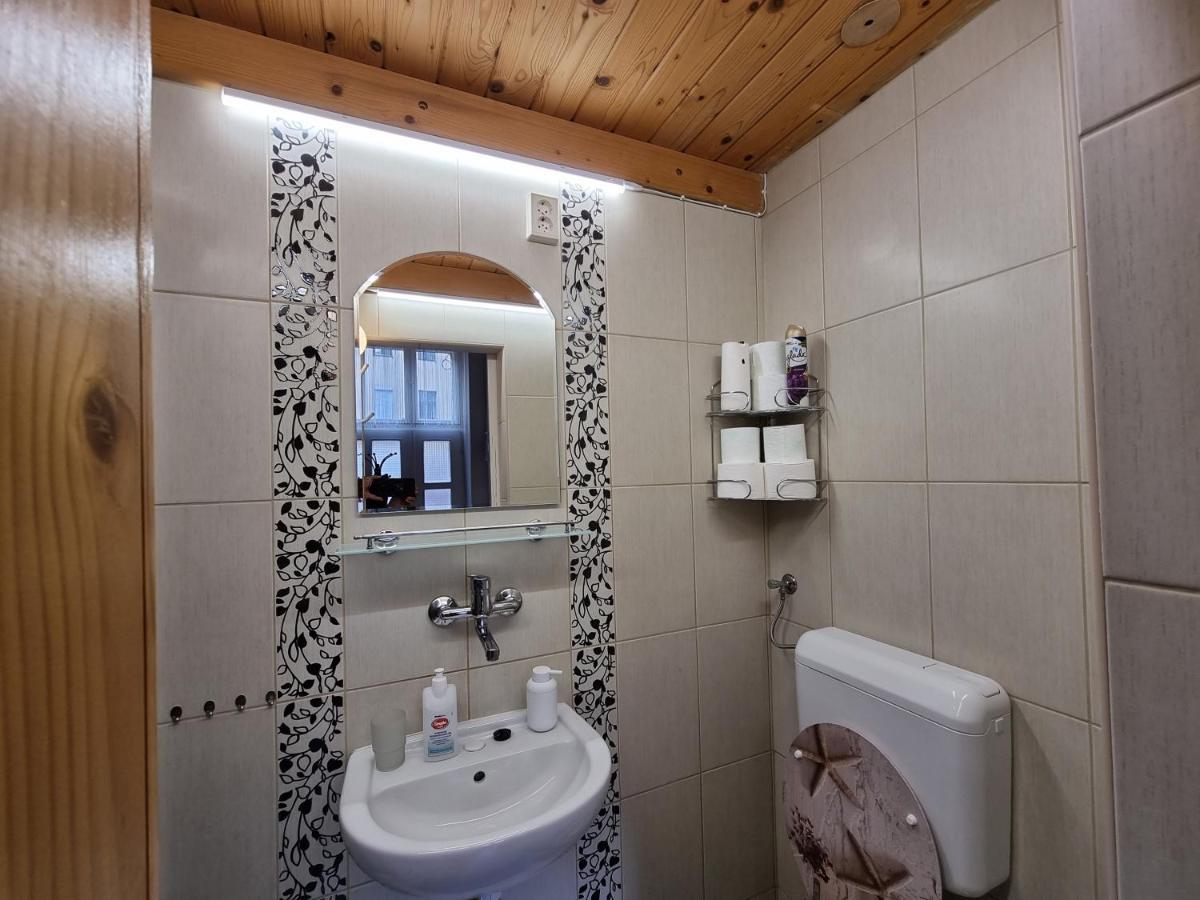 Little Cozy Apartman Miskolc Kültér fotó